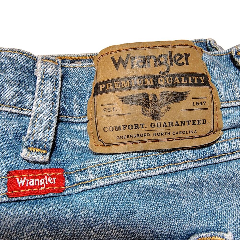 Vintage Y2K Wrangler Premium Quality Relaxed Fit Jeans 38x30 Comfort Guarantee